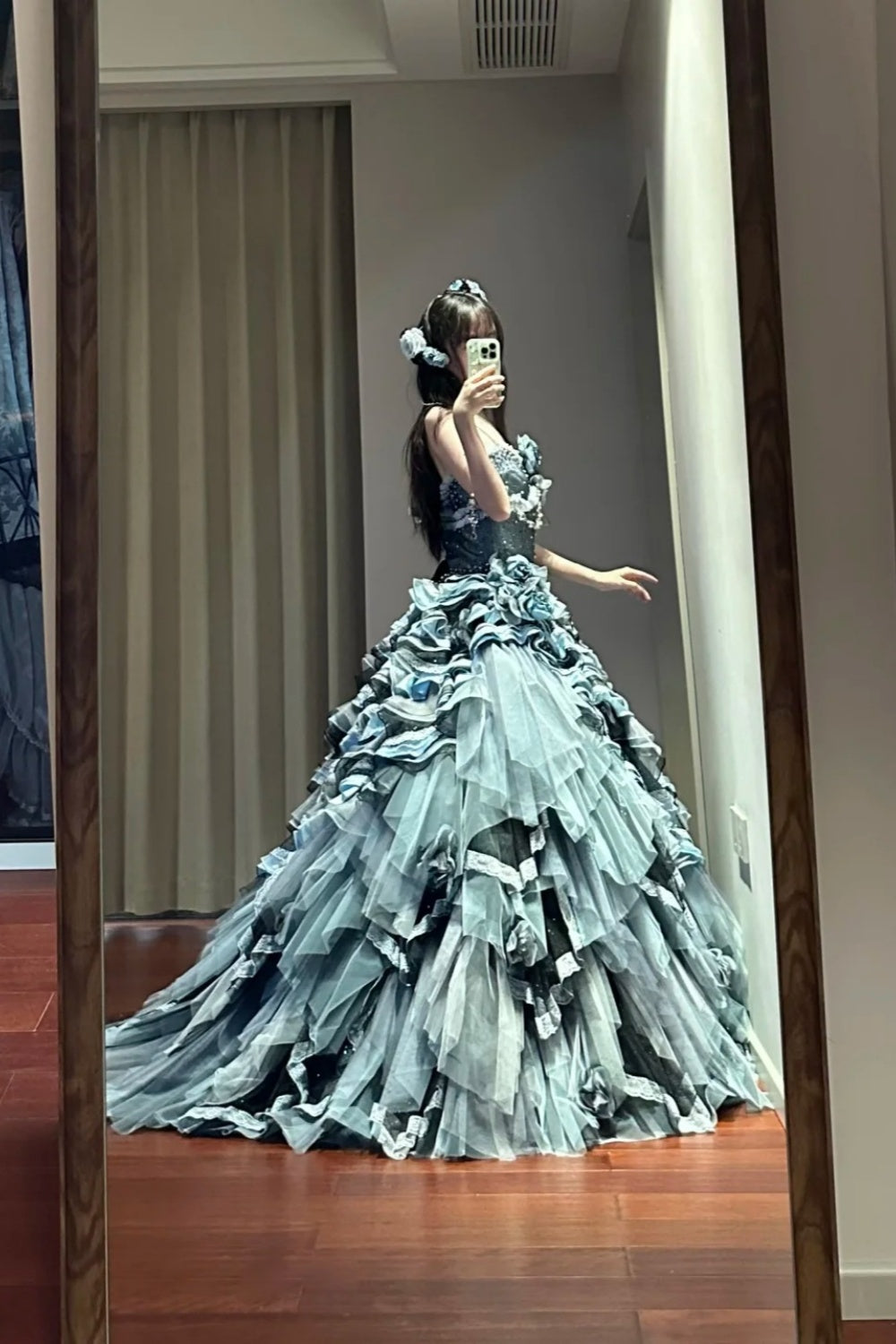 NiceVestidos – Blaues Vintage-Ballkleid mit exquisiten Perlen und langem, mehrlagigem Tüll, Prinzessinnenkleid zum 16. Geburtstag, Märchen-Meerestochter, NV5666