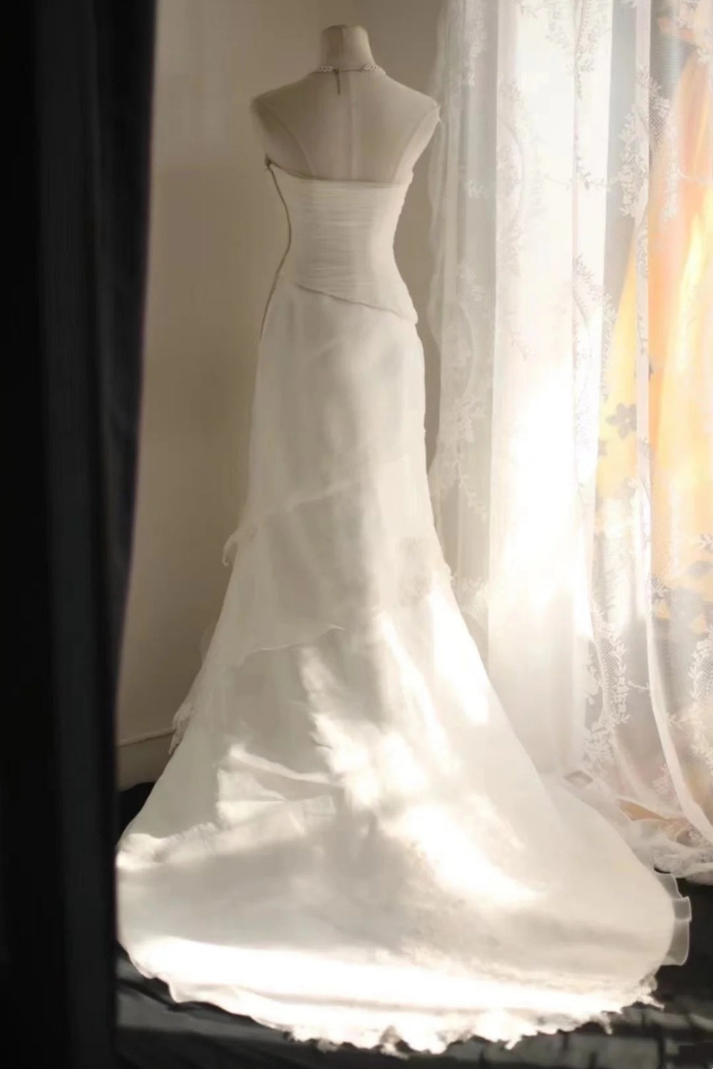 Minimalist White Strapless Bridal Dress, Lace Layered Mermaid Wedding Gown  NV6883