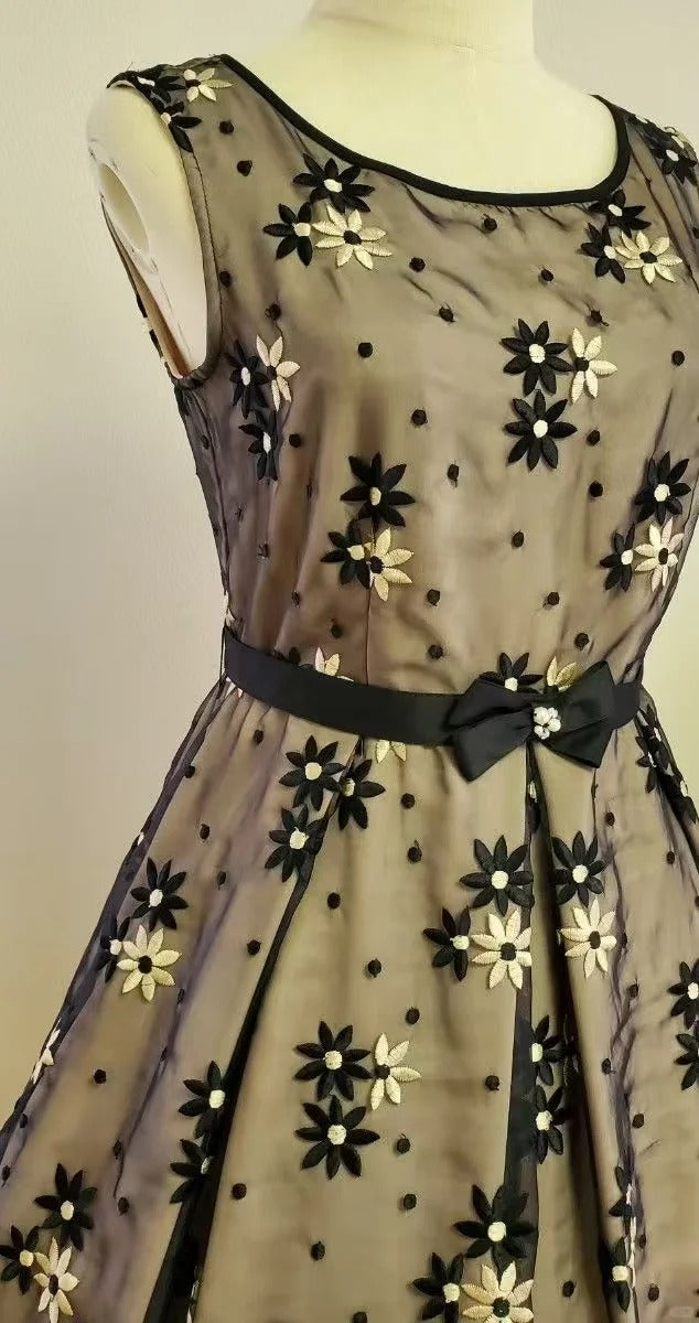 NiceVestidos -- Kurzes Homecoming-Kleid, Mädchenkleid, Retro-Outfit, Vintage-Kleid mit Netzstickerei, NV5662