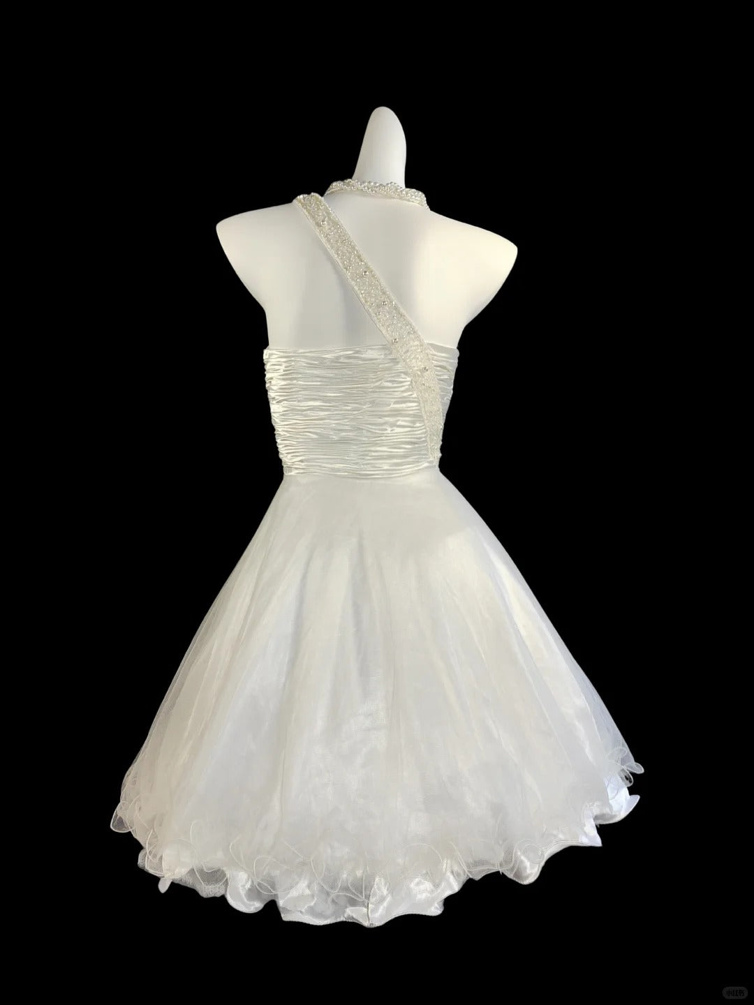 White stylish pleated pearl beaded short chiffon homecoming dress for birthdays nv5222