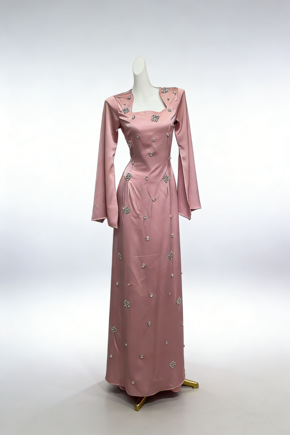 Maxikleid aus Satin mit Kristallverzierungen und ausgestellten Ärmeln – Elegantes, figurbetontes Abendkleid mit eckigem Ausschnitt (NV6796)