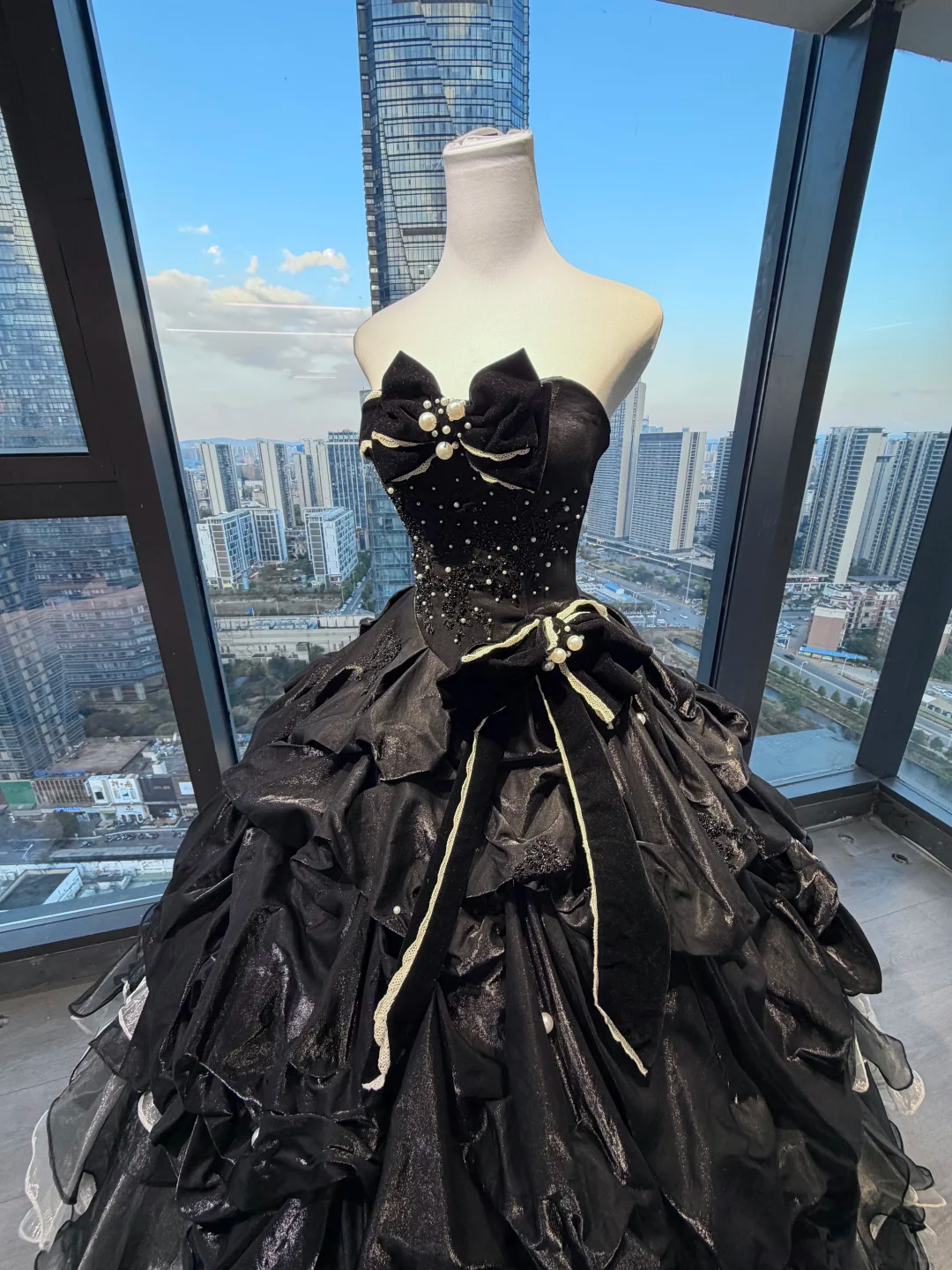 Strapless Black Gothic Ball Gown Rhinestone Beaded Bow Gradient Ruffle Tulle Prom Dress  NV7032