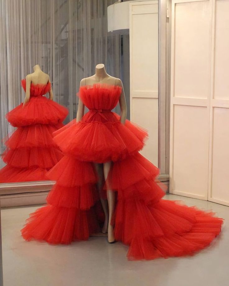 Robe de soirée longue en tulle à la mode rouge unique, robe de bal à plusieurs niveaux, jupe courte devant long dos, robe maxi nv2722