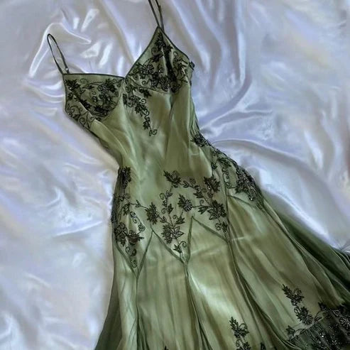 Green Vintage Fashion Spaghetti Straps Exquisite Beading V Neck Long Elegant Ball Gown Evening Dress Party Dress nv3552