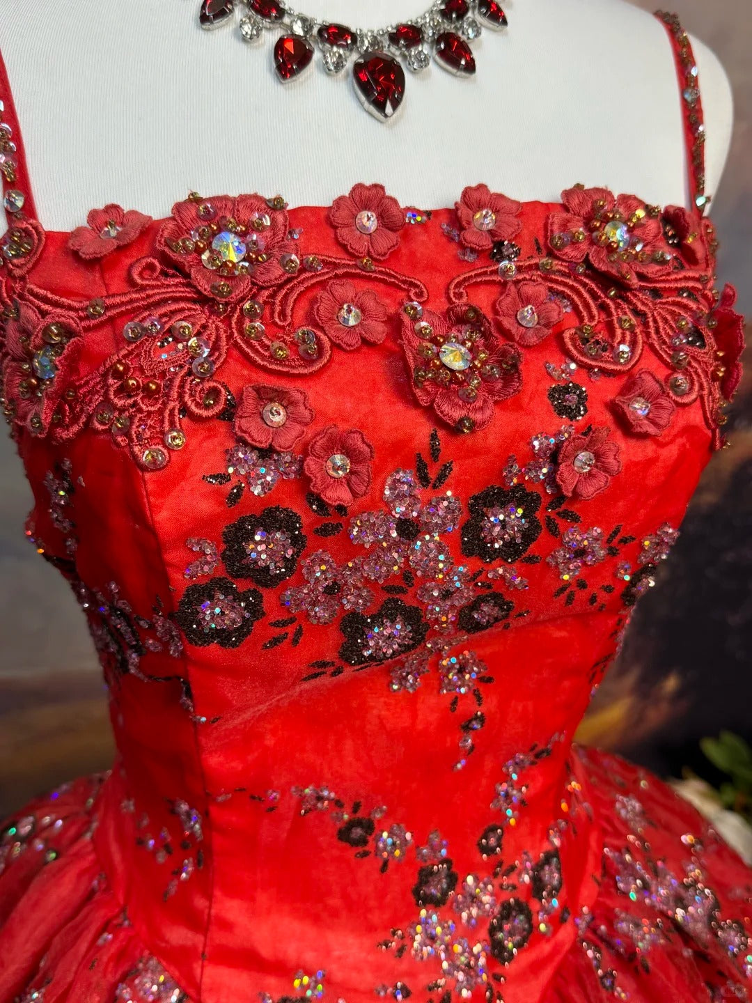 Rotes Vintage-Ballkleid aus Satin mit Blumenmuster und Perlen, lang, nv5144