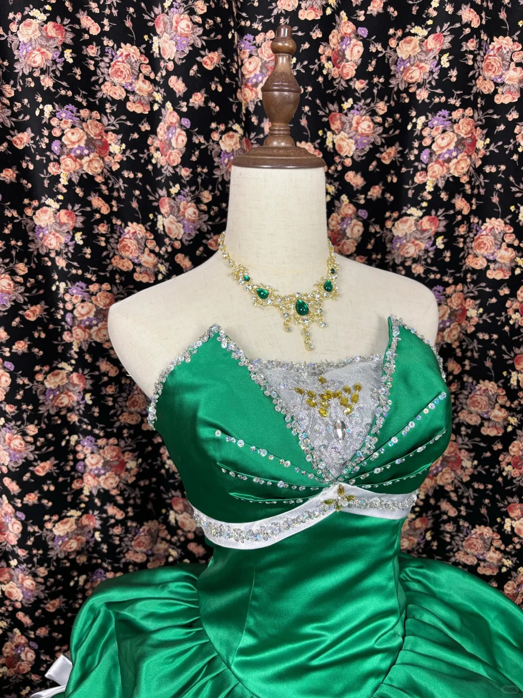 Green shiny beaded bow long satin ball gown evening dress quinceanera dress nv4645