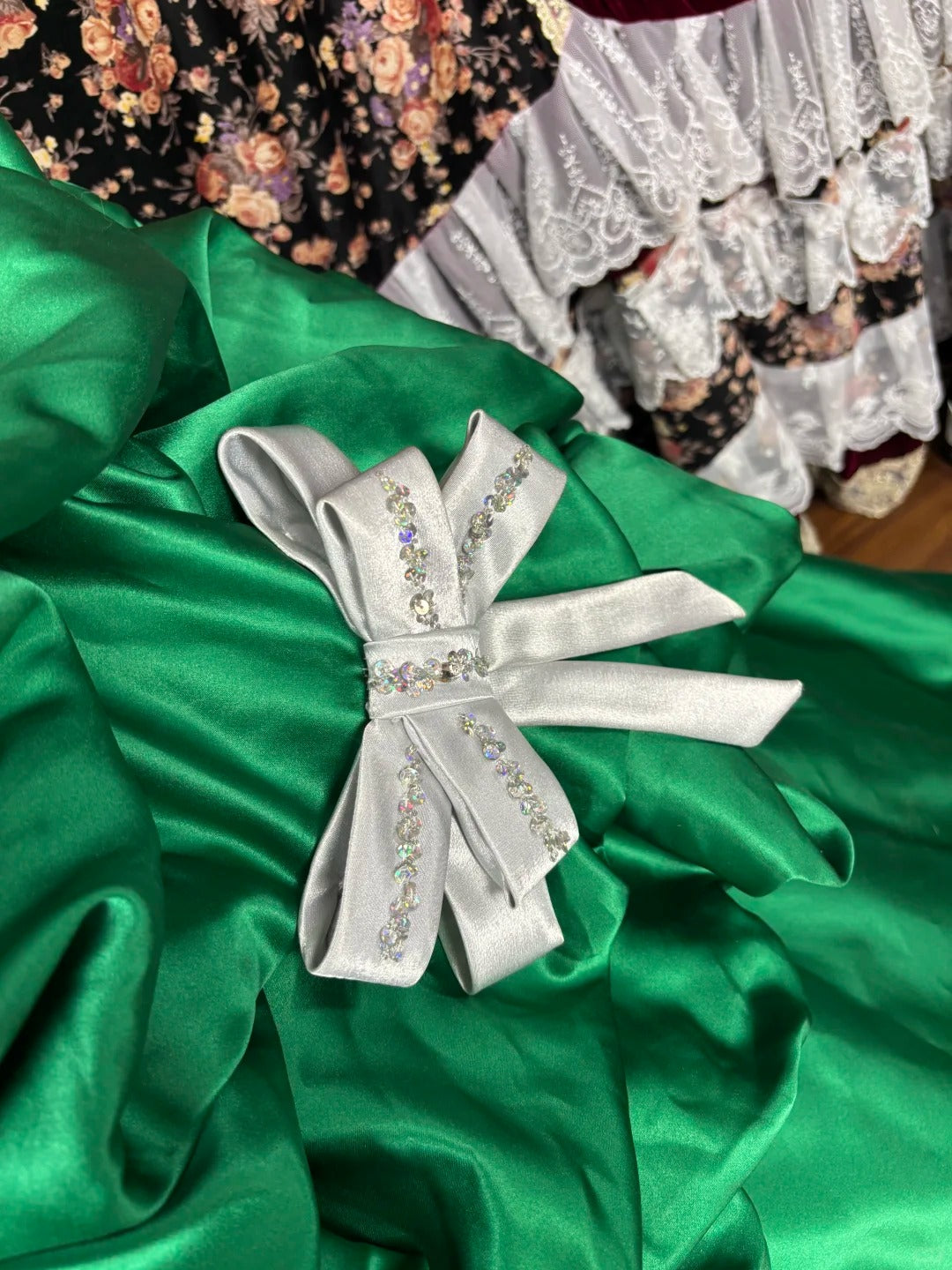 Green shiny beaded bow long satin ball gown evening dress quinceanera dress nv4645