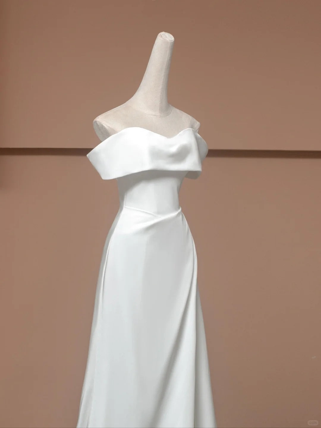 White Elegant Fashion Long Satin Prom Dress Evening Dress Party Dress nv4737