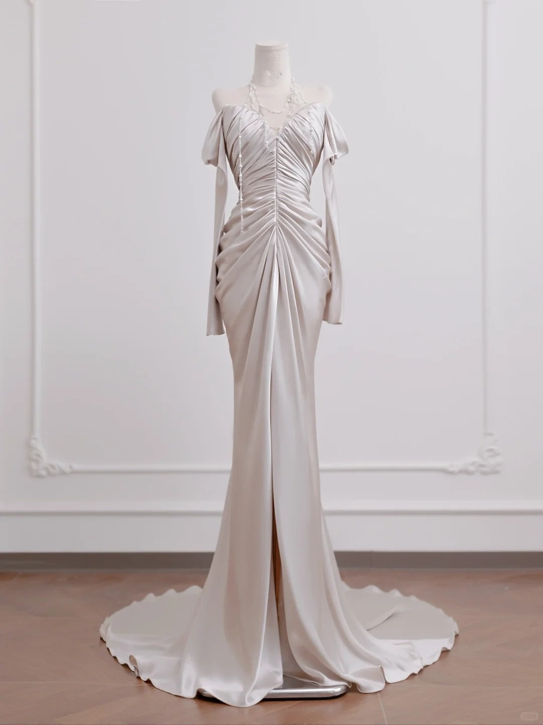 Champagne white fashionable and elegant mermaid tight long sleeves long satin trailing Prom Dress evening dress nv4971