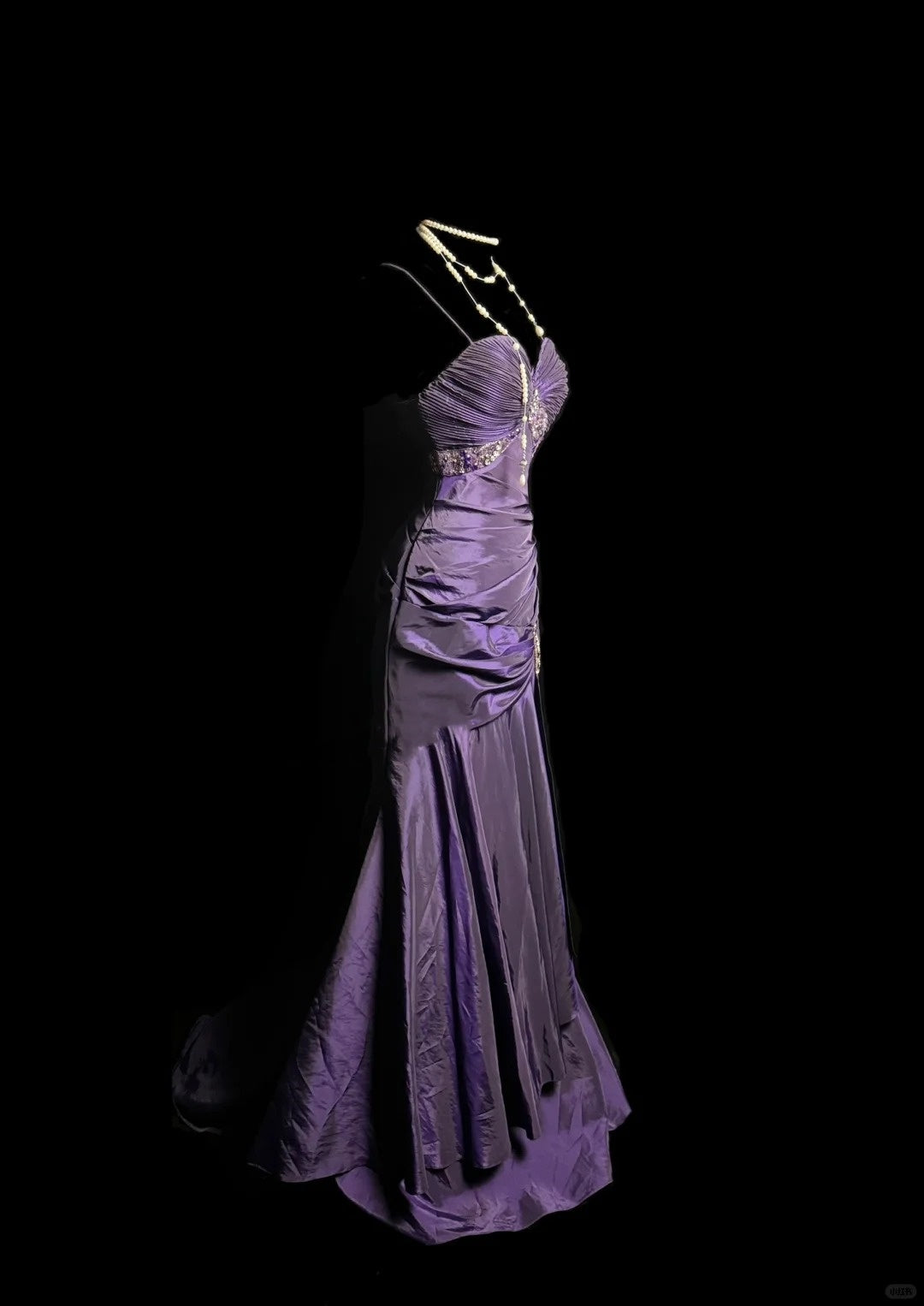 Lila Mode Elegant Exquisite Perlen Lange Bodenlangen Schleppe Ballkleid Abendkleid Partykleid nv4043