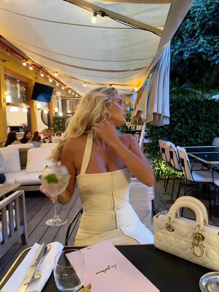 Robe de soirée blanche à bretelles larges, simple et élégante, longue, robe de bal, robe de soirée, robe de soirée, robe de retour, nv2180