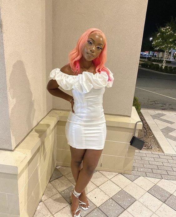 Elfenbeinfarbenes schulterfreies Rüschen-Geburtstagskleid, Cocktailkleid, Homecoming-Kleid, nv2118