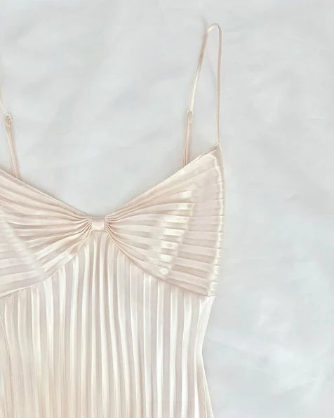 NiceVestidos - Robe de bal longue et simple en satin plissé à bretelles spaghetti, robe rétro Nv5630