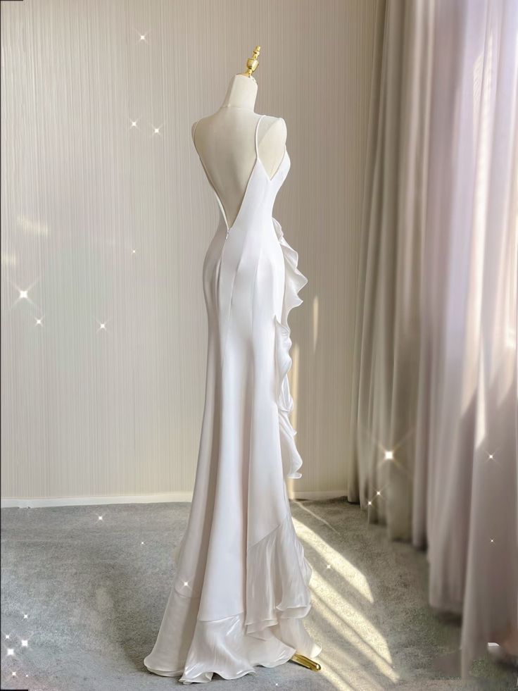 White Shiny Fashion Spaghetti Straps Long Satin Backless Long Ball Gown Evening Dress Party Dress nv3581
