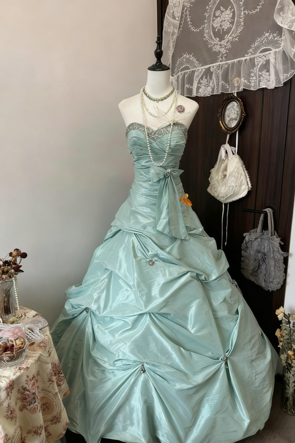 NiceVestidos - Robe de bal bustier vintage en satin vert menthe ornée de strass NV5915