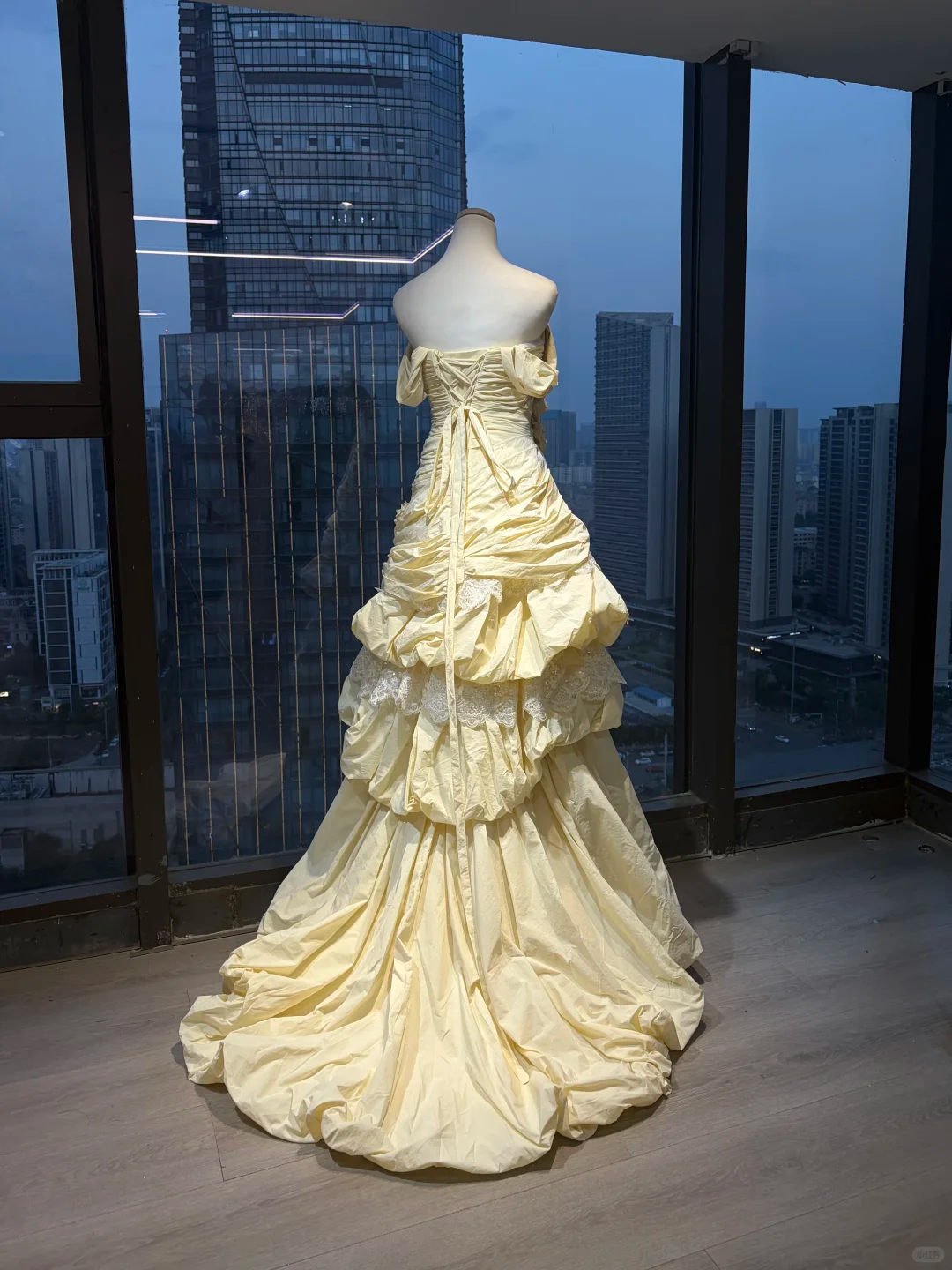Strapless Cream Yellow Vintage Ball Gown 3D Rose Pearl Chain Lace Tiered Bubble Ruffle Prom Dress  NV7030