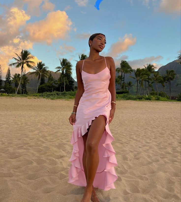 Rosa Mode Elegant Spaghetti Strap Lange Satin Rüschen Ballkleid Abendkleid Urlaub Party Kleid nv3494