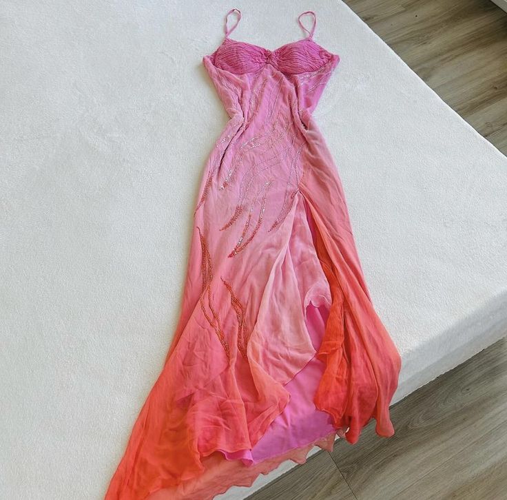 Rosa Mode Farbverlauf Elegante Plissee Exquisite Perlen Spaghetti Strap Lange Chiffon Ballkleid Abendkleid Partykleid nv3663