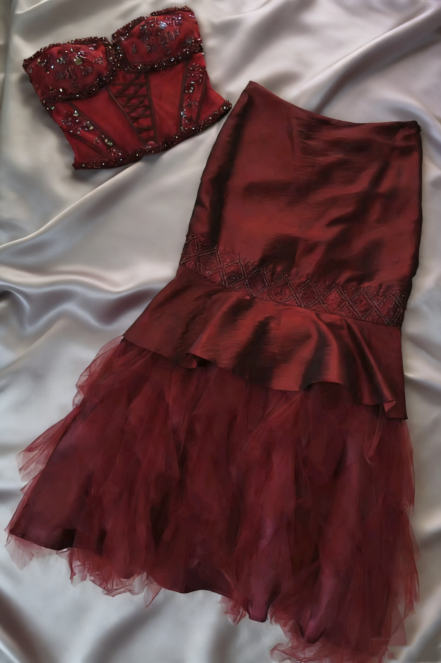 ✨Burgundy Two-Piece Gown - Beaded Bustier & Tulle Skirt NV6760