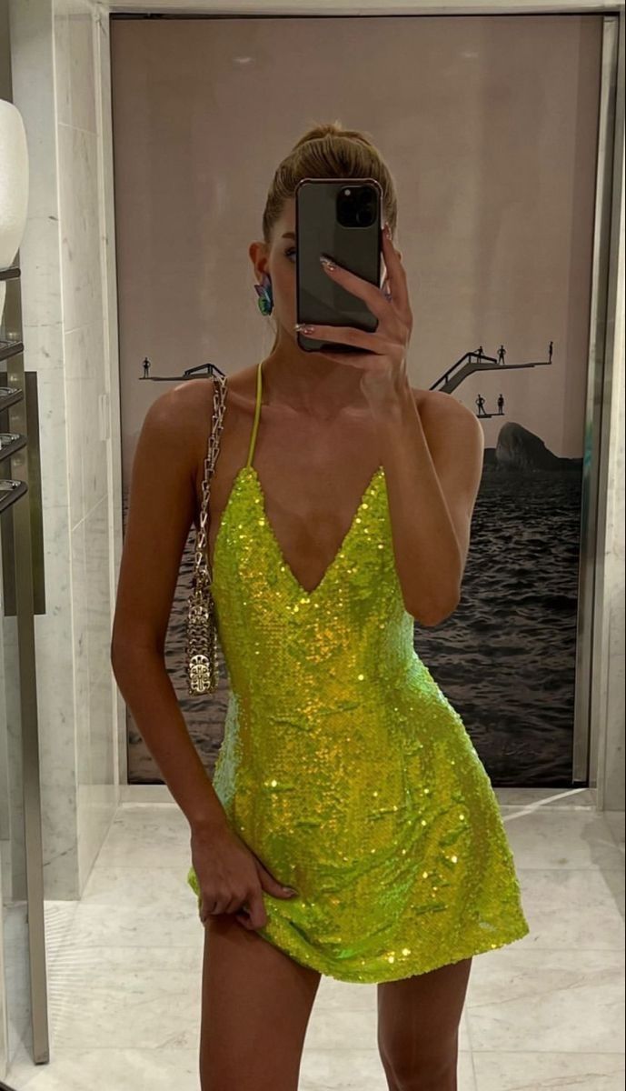 Yellow Green Fashionable Elegant Suspender Short Sequin Homecoming Dress Birthday Cocktail Party Dress Evening Dress Prom Dress nv3957