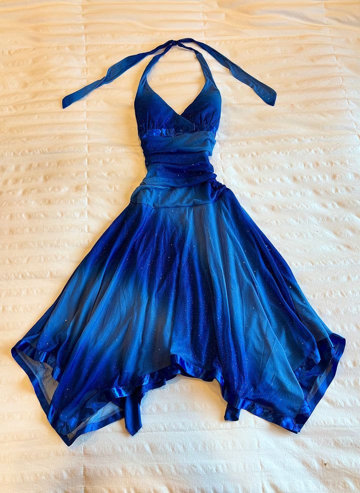 Blaues, modisches, kurz-/mittellanges Chiffon-Heimkehrkleid mit Farbverlauf, nv4479