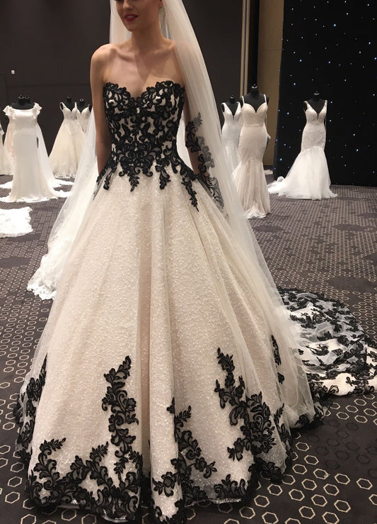 Black Delicate Beaded Floral Lace Wedding Dress, Long Tulle Bridal Gown NV6704