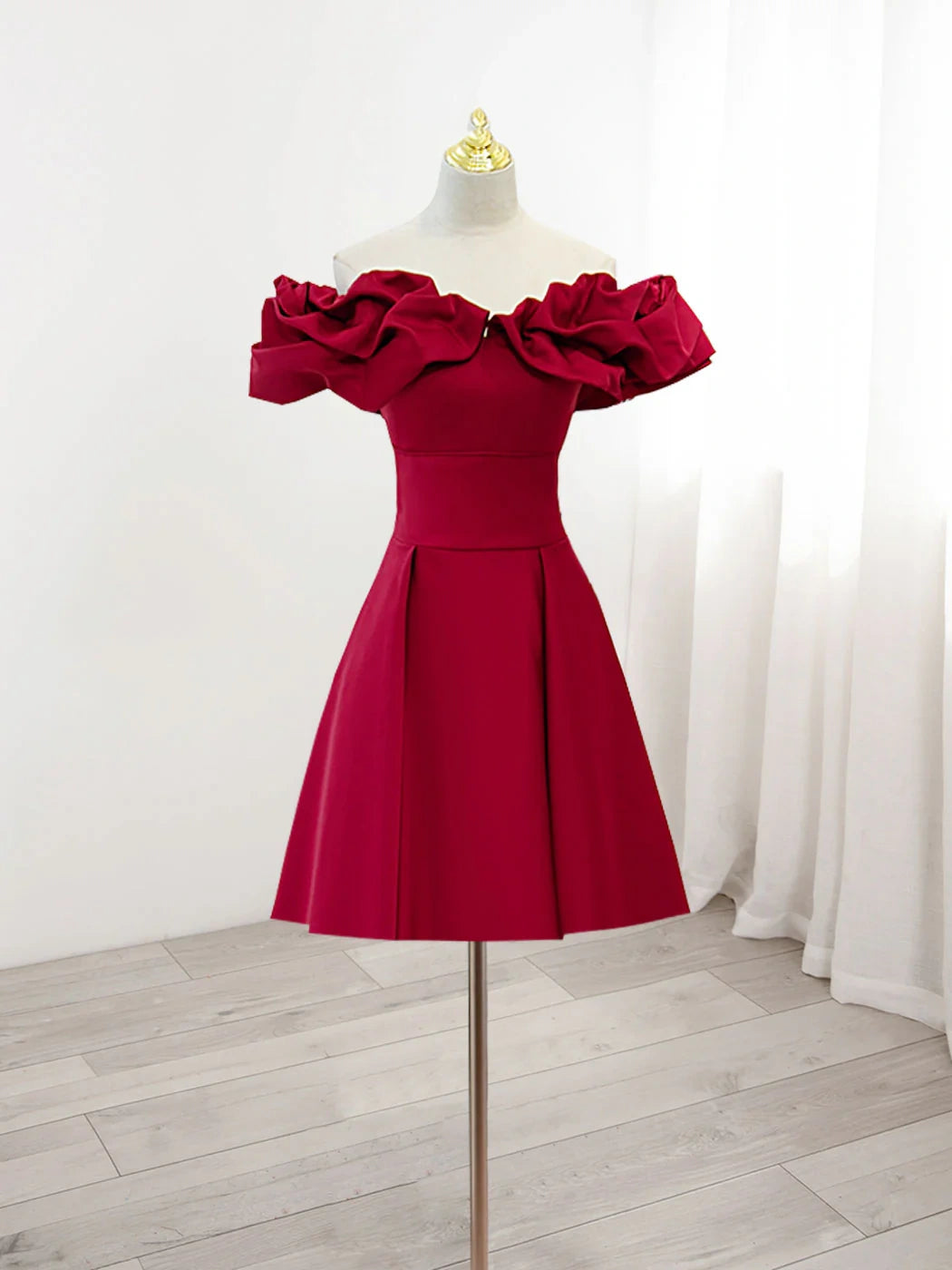Robe de bal courte en satin à épaules dénudées et coupe A-line rouge bordeaux nv2115