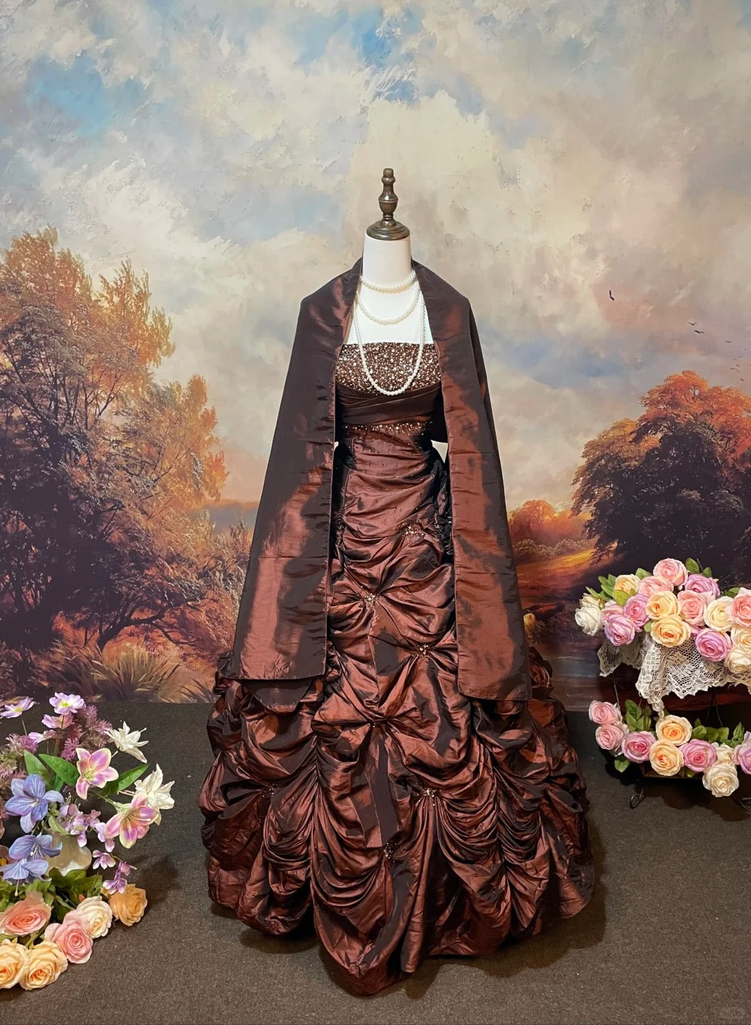 Brown Vintage Elegant Vintage Fashion Romantic Exquisite Beaded Floral Long Floor Length Satin Ball Gown Evening Gown Prom Gown nv4077