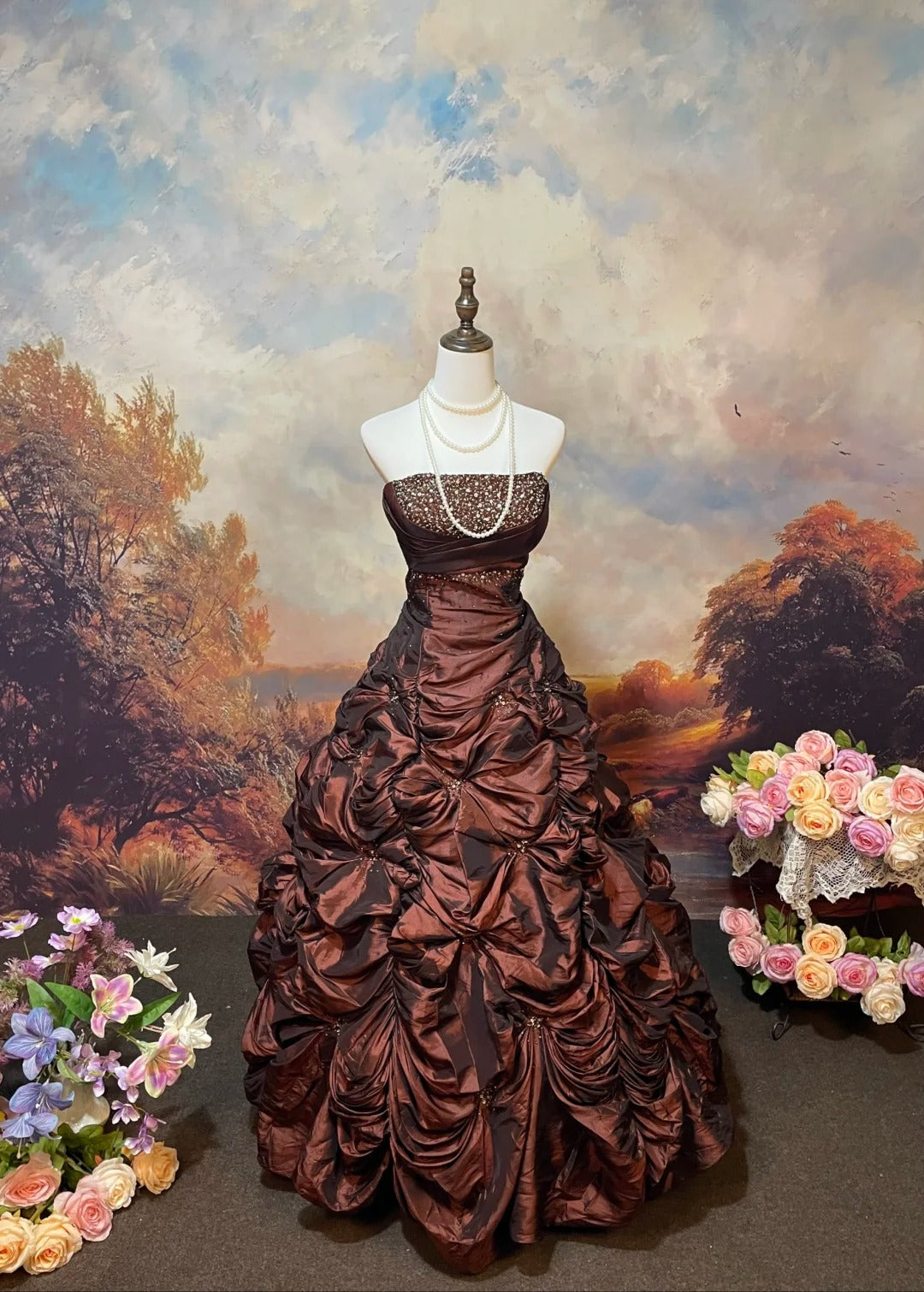 Brown Vintage Elegant Vintage Fashion Romantic Exquisite Beaded Floral Long Floor Length Satin Ball Gown Evening Gown Prom Gown nv4077