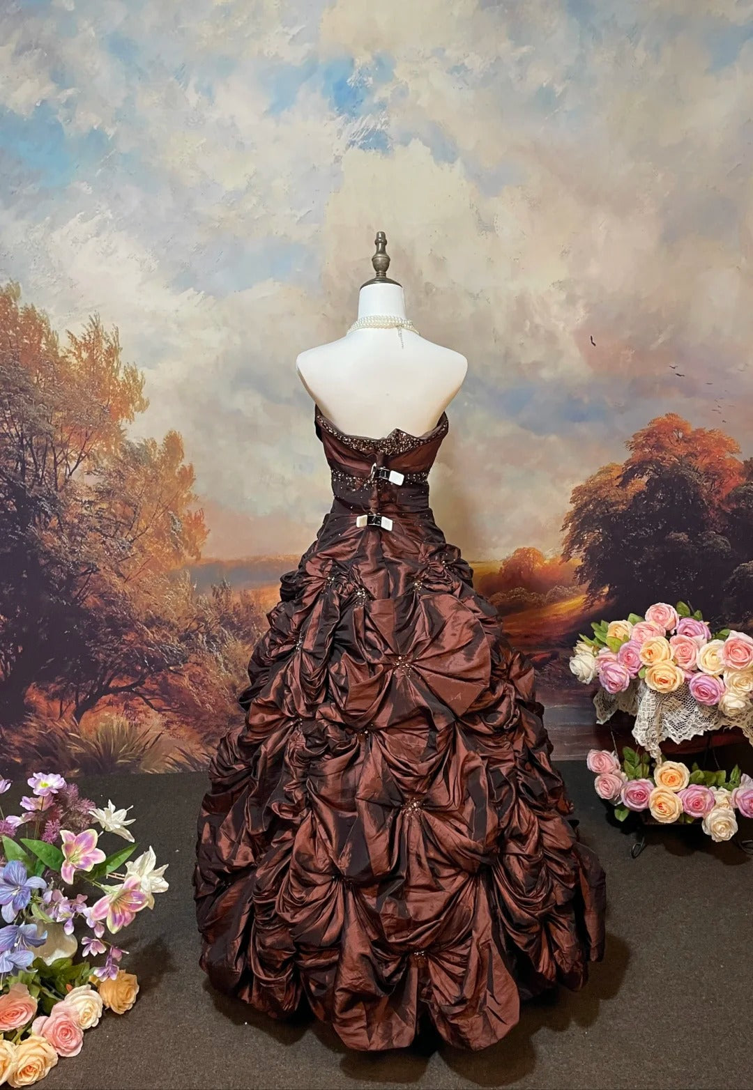 Brown Vintage Elegant Vintage Fashion Romantic Exquisite Beaded Floral Long Floor Length Satin Ball Gown Evening Gown Prom Gown nv4077