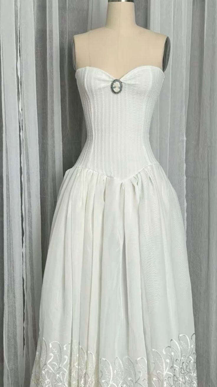 Robe de soirée longue en tulle et dentelle blanche vintage élégante nv2817