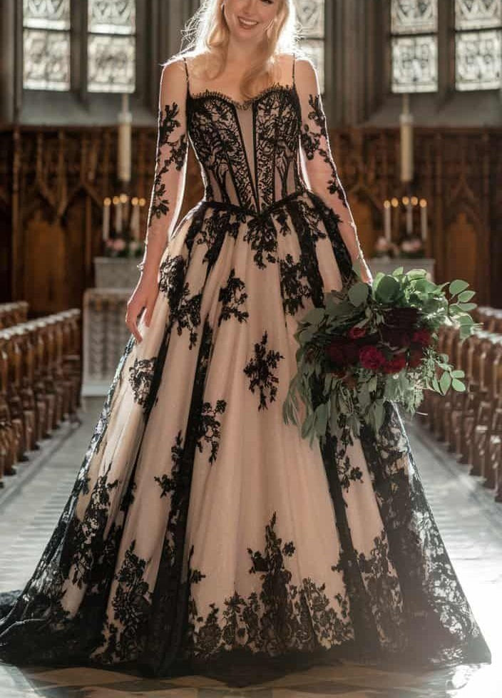 Gothic Court Style Champagne & Black Lace Camisole Train Ballgown Wedding Dress - Church Ceremony High-End Gown NV6339