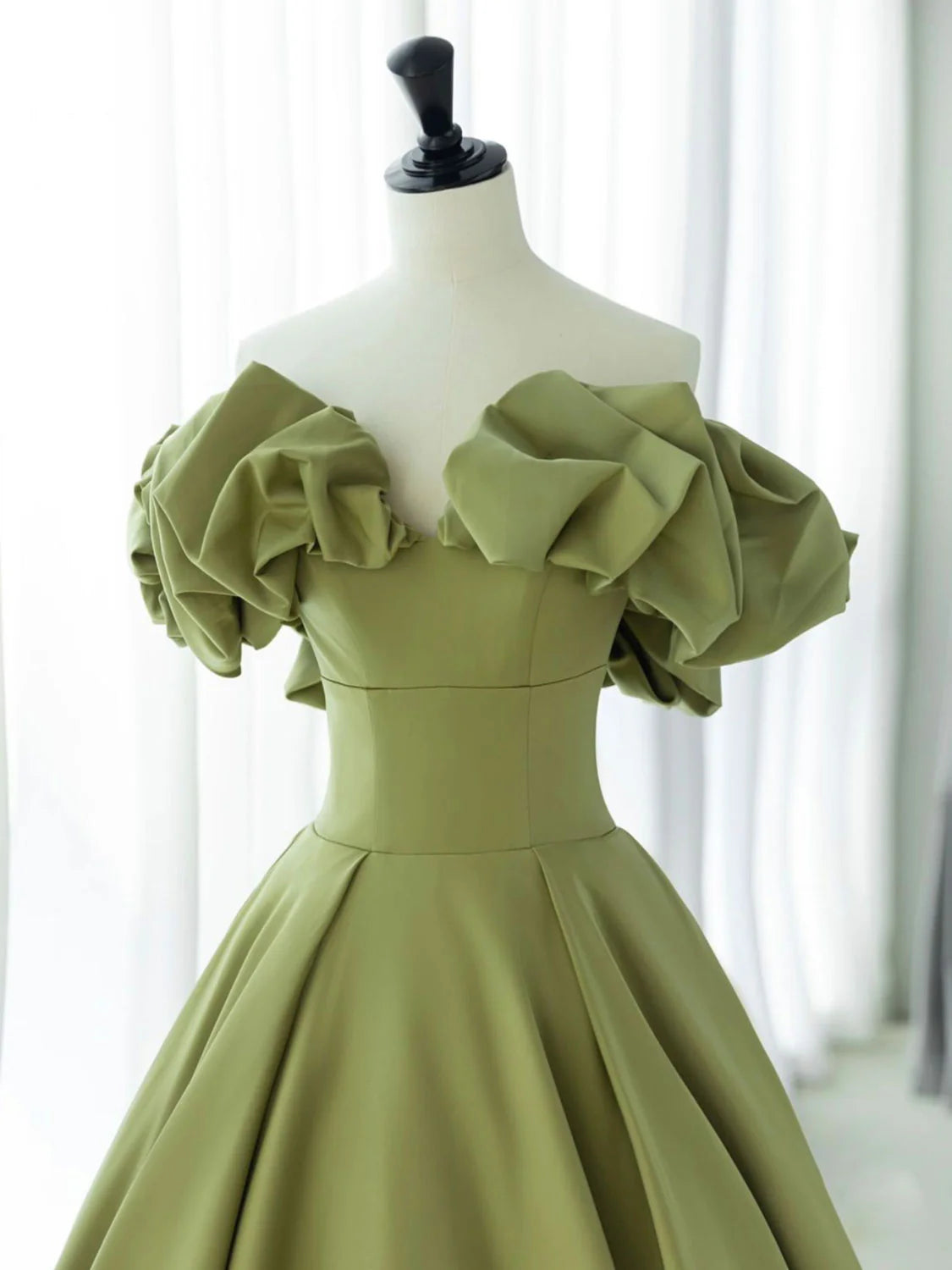 Grünes langes Ballkleid aus Satin in A-Linie, nv2164