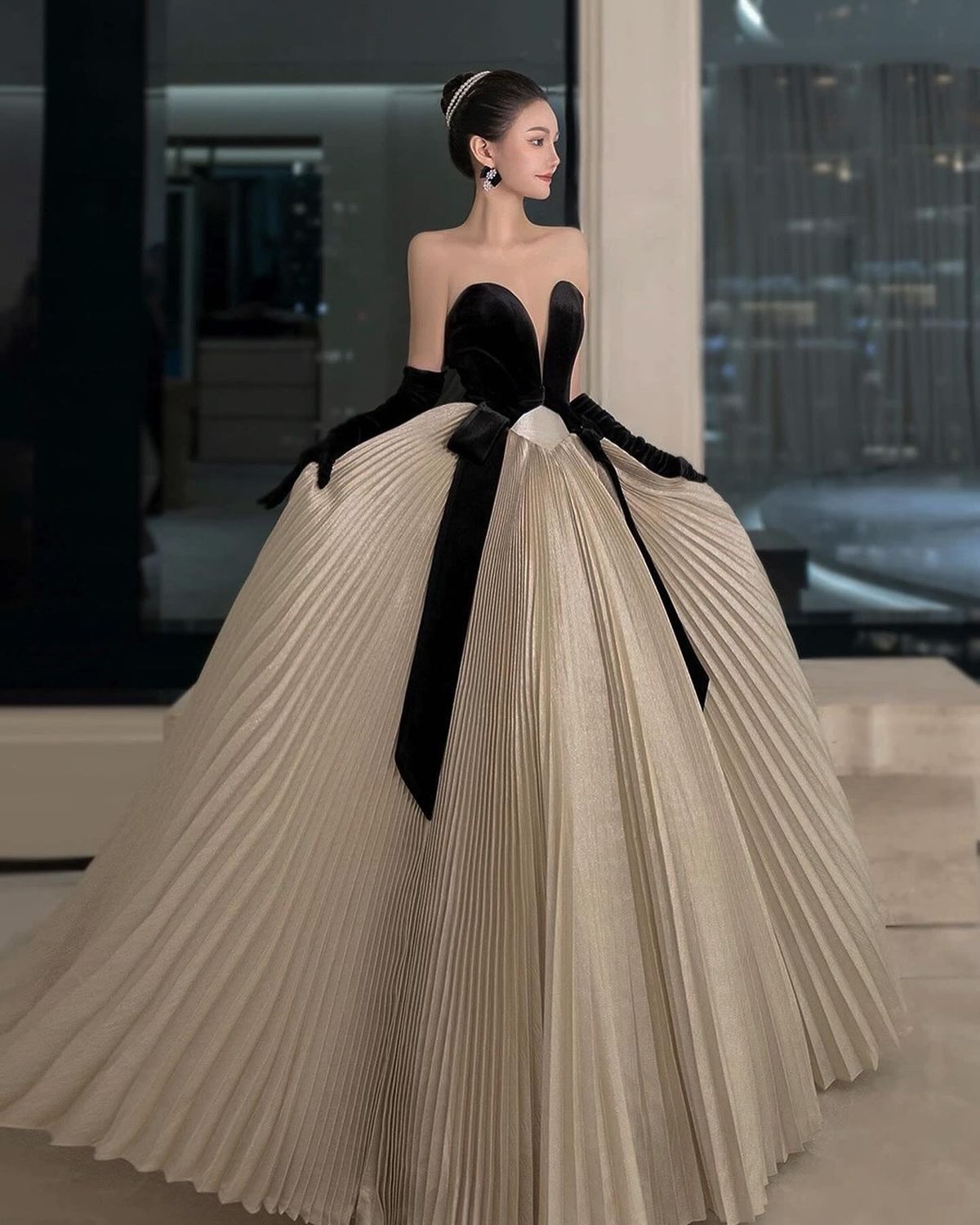 NiceVestidos-_Black And White Simple And Stylish Long Floor-Length Dress NV6071