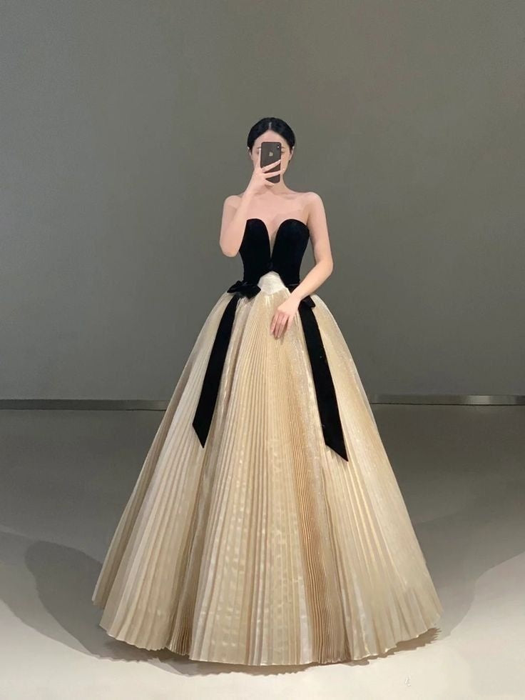 NiceVestidos-_Black And White Simple And Stylish Long Floor-Length Dress NV6071