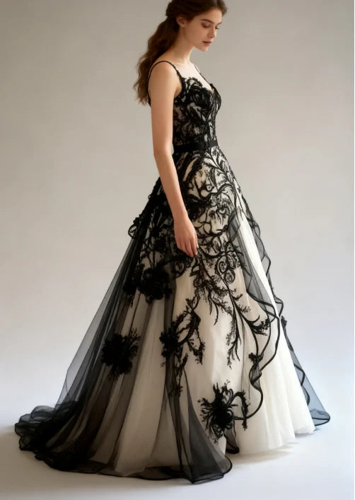 NiceVestidos-Black-White Paneled Lace Tulle Sleeveless Floor-Length Gothic Gown NV6201