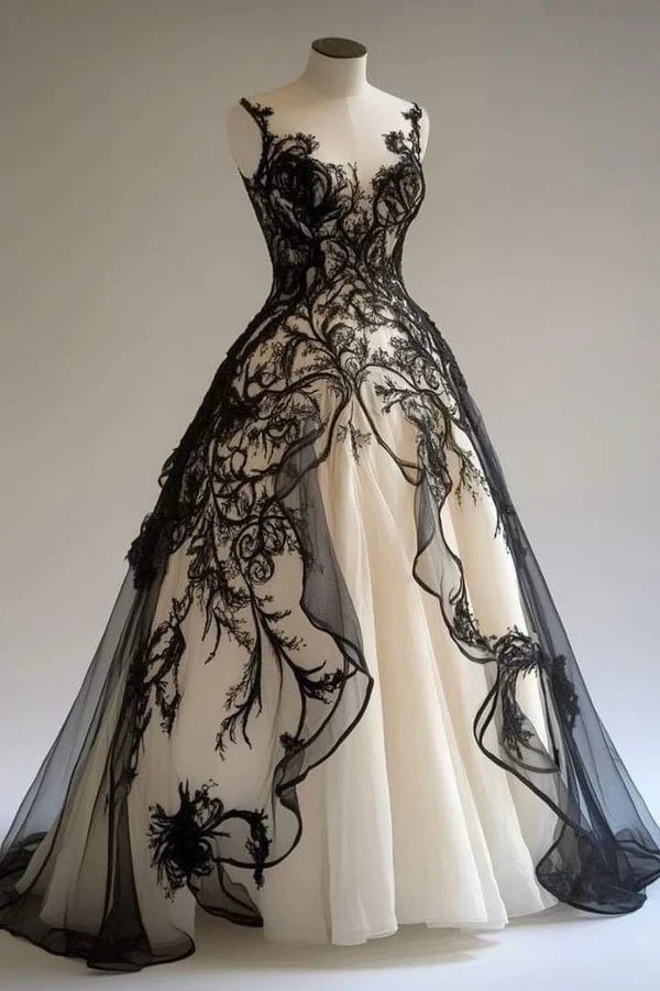 NiceVestidos-Black-White Paneled Lace Tulle Sleeveless Floor-Length Gothic Gown NV6201