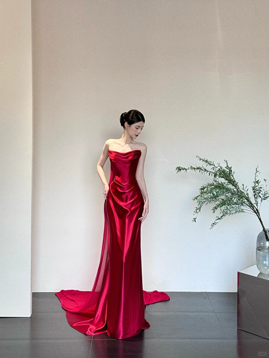 Red Fashionable Gorgeous Elegant Exquisite Long Satin Mermaid Floor-length Tail Ball Gown Evening Gown Wedding Dress nv4057