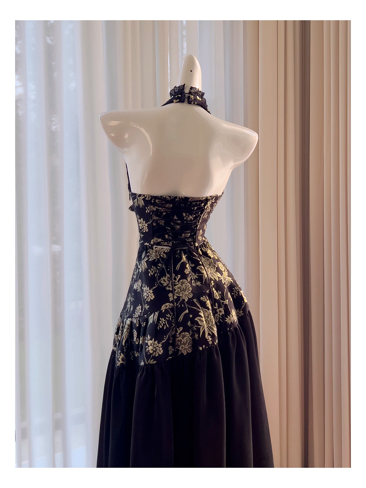 Robe de soirée noire et dorée en satin jacquard, sans manches, taille longue, dos nu, col licou, robe de banquet sexy, nv5559