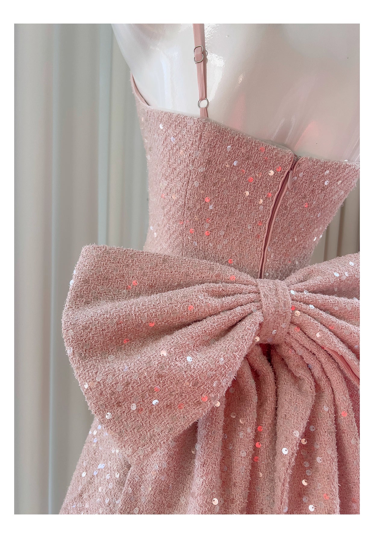 NiceVestidos-Short Homecoming Dress Pink Sequined Tweed Suspender Dress High-End Waist Slimming Bow Short Dress nv5544