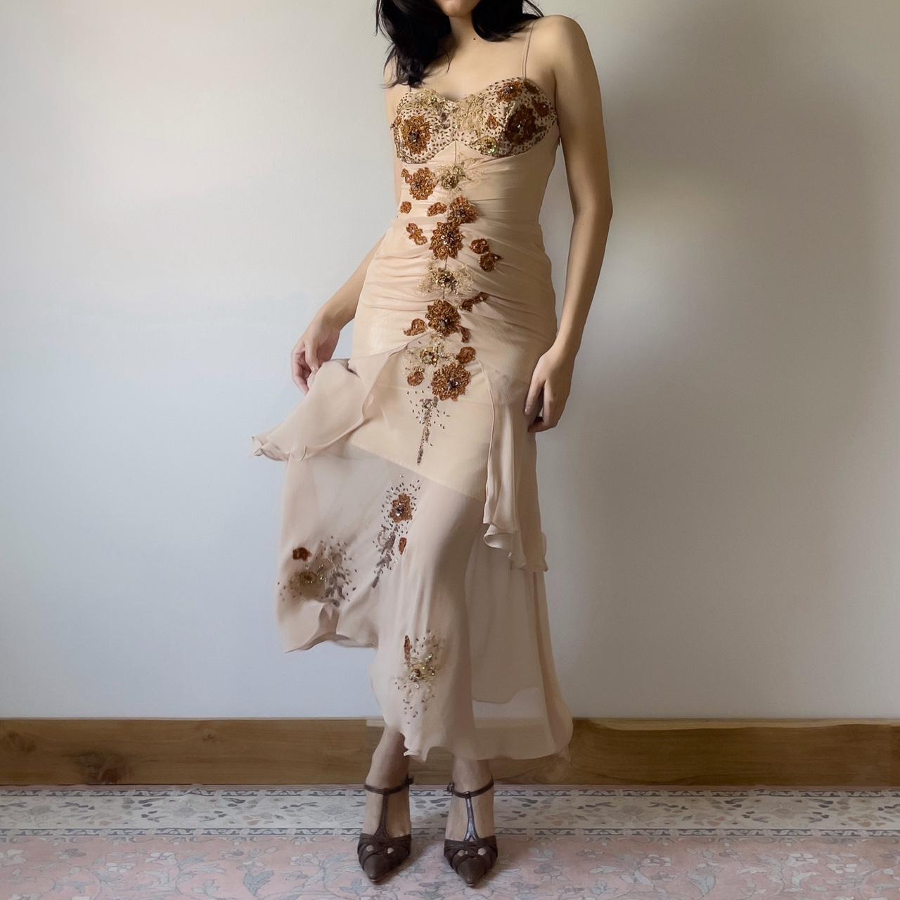 Robe de bal romantique en mousseline de soie marron clair ornée de perles à la main nv5363