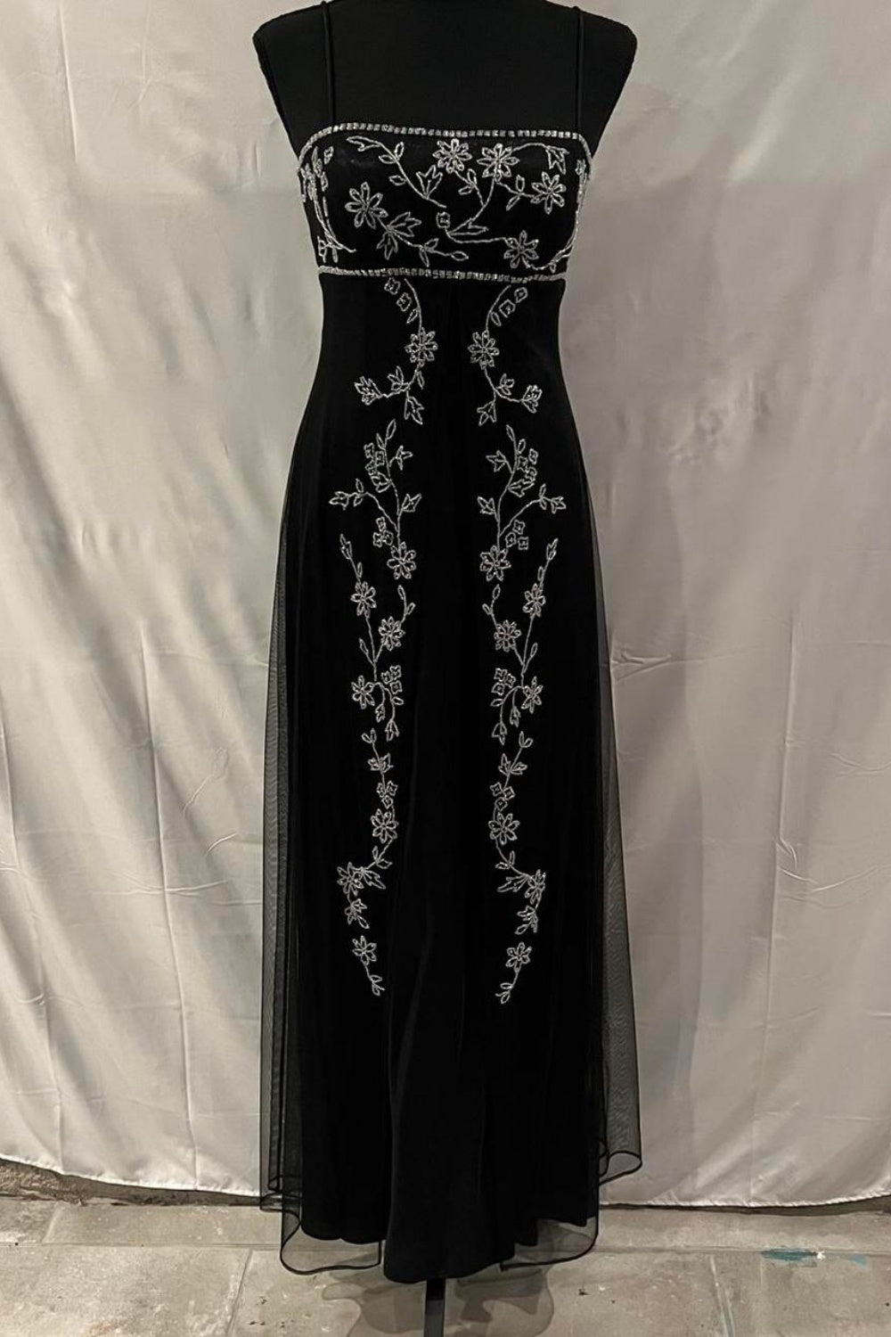 NiceVestidos--Black exquisite silver floral beaded long chiffon prom dress vintage dress NV5728