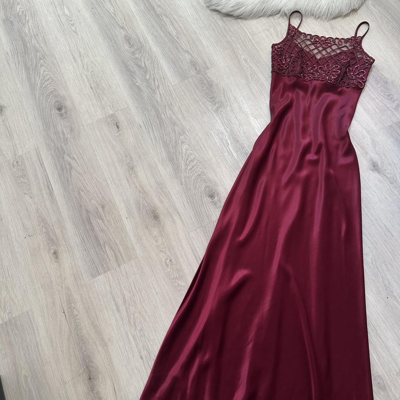 NiceVestidos--Burgundy floral long satin prom dress NV5732