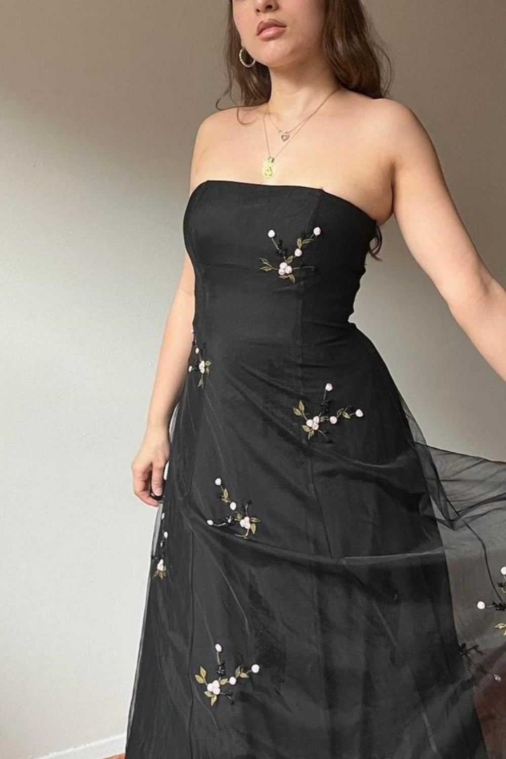 NiceVestidos-Black vintage floral long tulle evening gown Nv5640