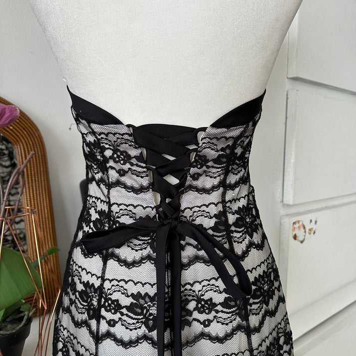 Black Nude Vintage Elegant Layered Lace Long Off Shoulder Bustier Lace Ball Gown Evening Gown Party Dress Prom Gown nv4248