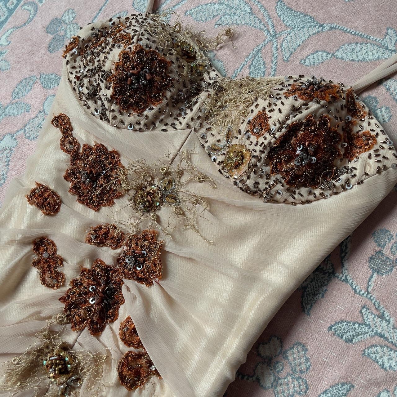 Robe de bal romantique en mousseline de soie marron clair ornée de perles à la main nv5363