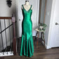 Green Shiny Vintage Fashion Sexy V-neck Rhinestone Bodycon Long Satin Backless Formal Prom Dress Evening Gown Party Dress nv4418