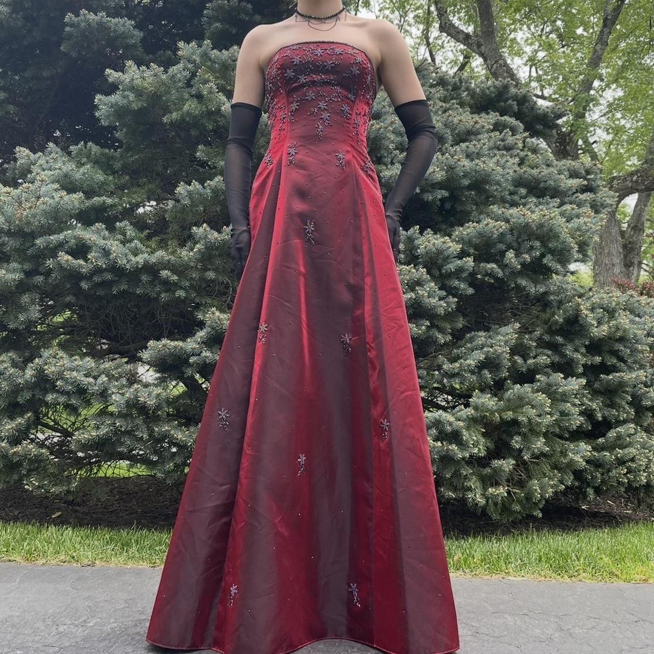 NiceVestidos-Burgundy Satin Beaded Strapless Sleeveless Floor-Length Gothic Gown NV6178