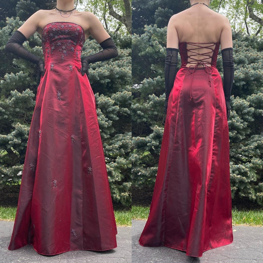 Burgundy Vintage Fashion Elegant Exquisite Beaded Spaghetti Strap Long Tulle Ball Gown Evening Gown Party Dress nv3757