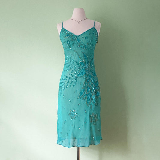 NiceVestidos – Blaues, zartes, geblümtes, kurzes Chiffon-Abendkleid mit Perlen NV5652